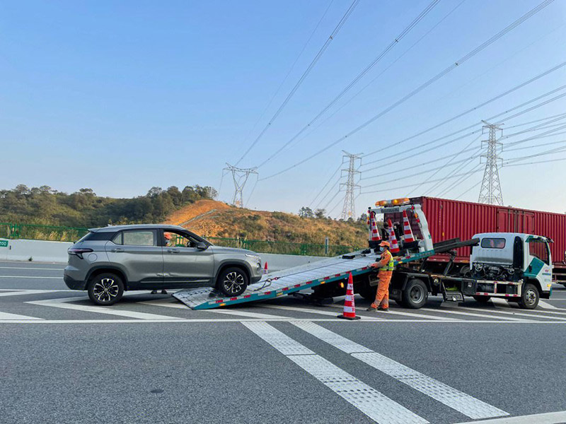 桂林道路救援：專業(yè)團隊24小時快速響應(yīng)服務(wù)